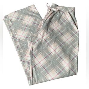 Croft & Barrow Women’s Plaid Pajama Bottoms in Gray and Pink